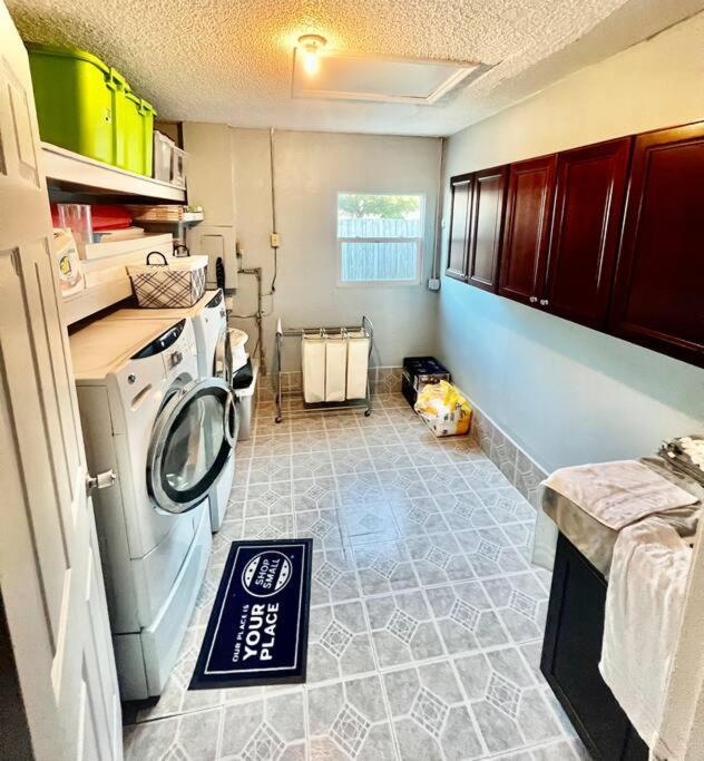 Pinebrook Home Close To Beach 拉哥 外观 照片