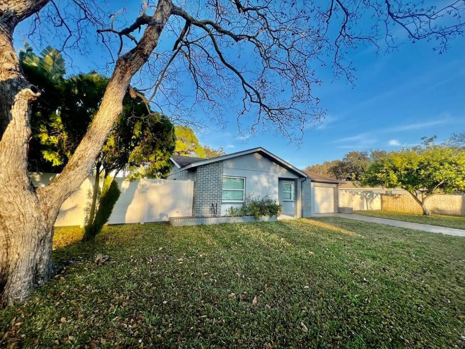 Pinebrook Home Close To Beach 拉哥 外观 照片